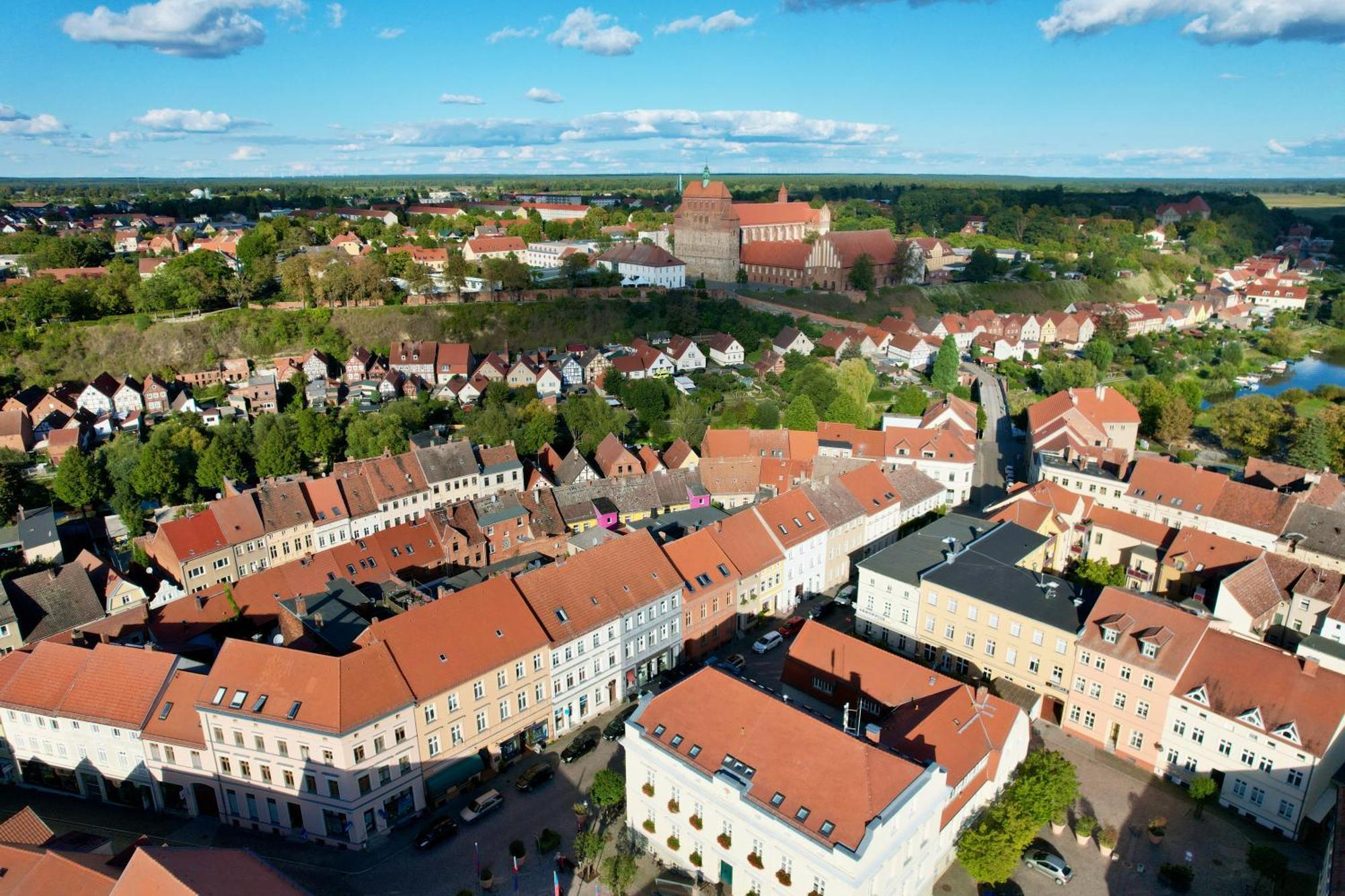 Das Bilderbuchcafe - Ferien Apartment No 5 - Markt 7 Хафельберг Экстерьер фото